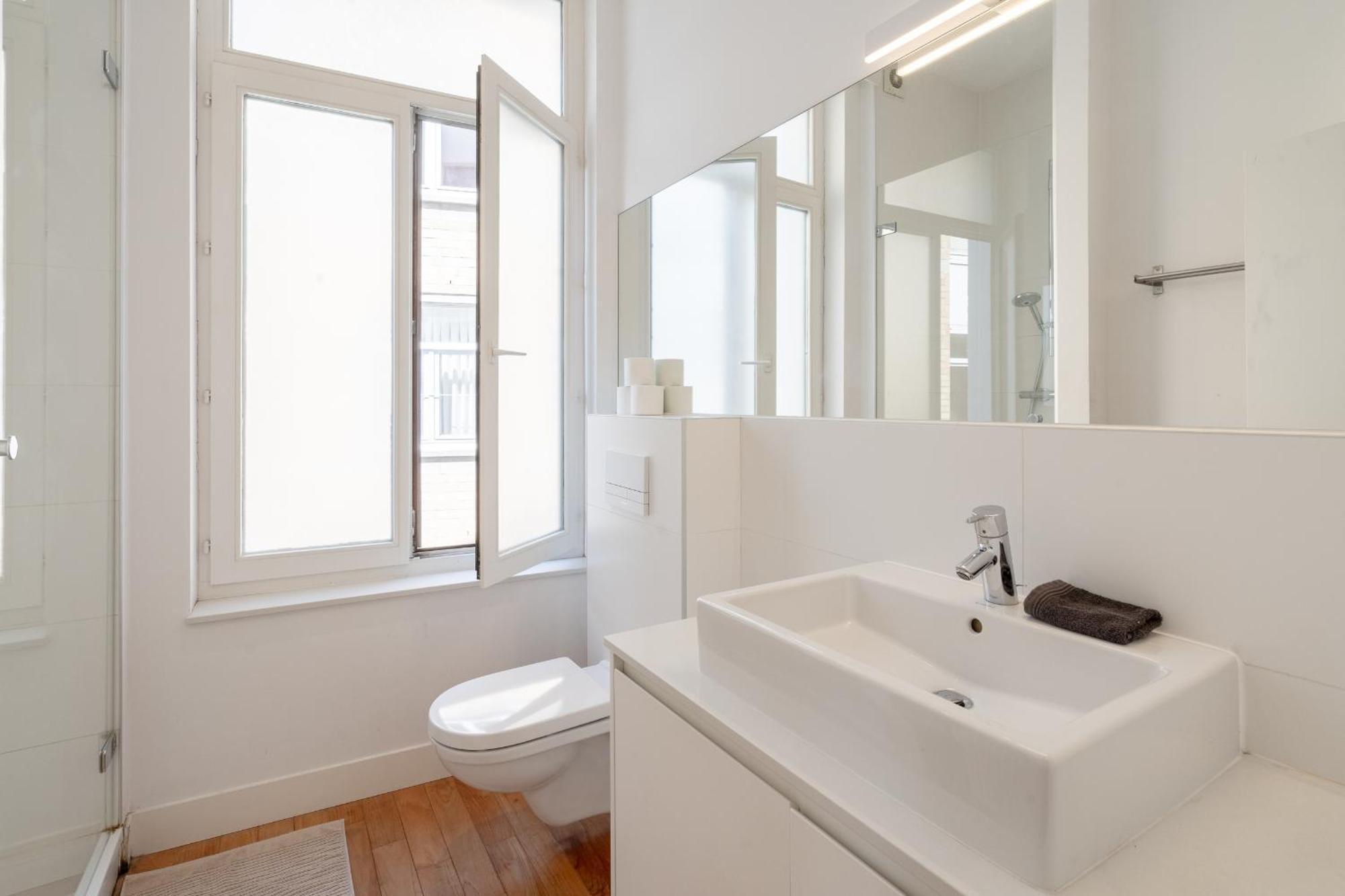 Beautiful Modern Apartment In The Heart Of Anvers Dış mekan fotoğraf